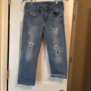 AE  Cropped super stretch distressed jeans